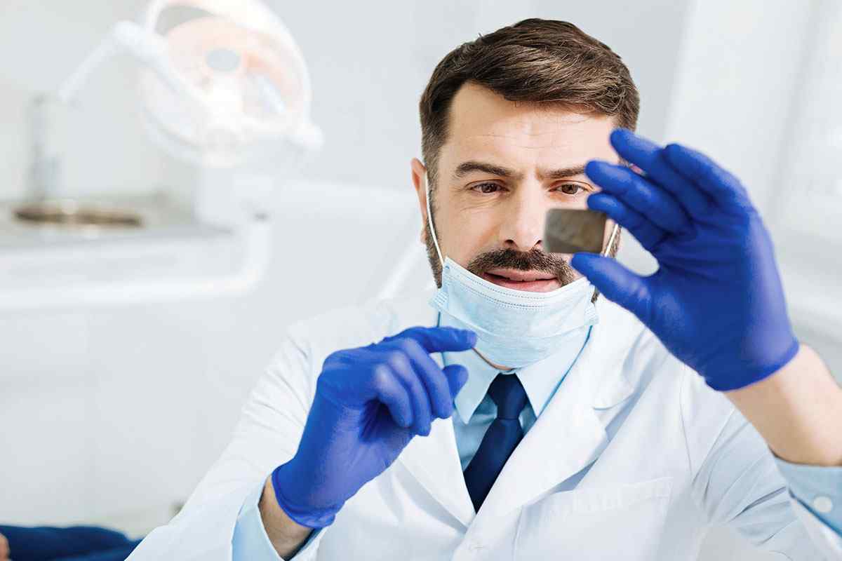 https://dental.wpvender.com/gleaminggrin/wp-content/uploads/2020/01/home-services-3.jpg